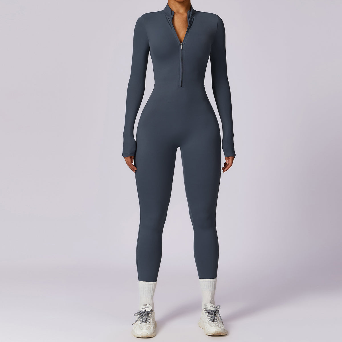 Combinaison de yoga nude à manches longues et fermeture éclair, ajustée pour fitness intense, par eprolo.