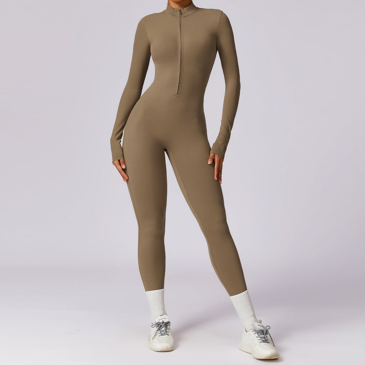 Combinaison de yoga nude à manches longues eprolo, ajustée et haute intensité, idéale pour fitness et entraînement.