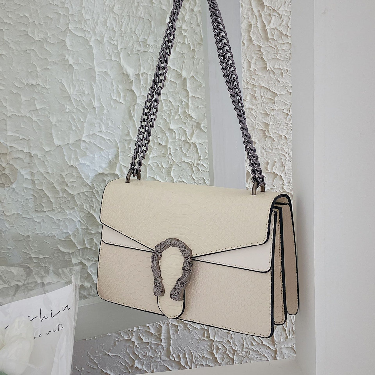 Sac à main femme carré en chaîne de luxe eprolo, sacoche croisée élégante avec design sophistiqué en cuir.